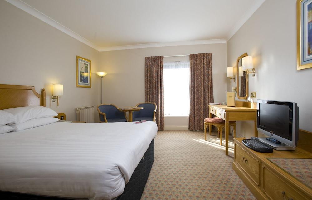 Hogs Back Hotel & Spa Nr Farnham Фарнем Экстерьер фото
