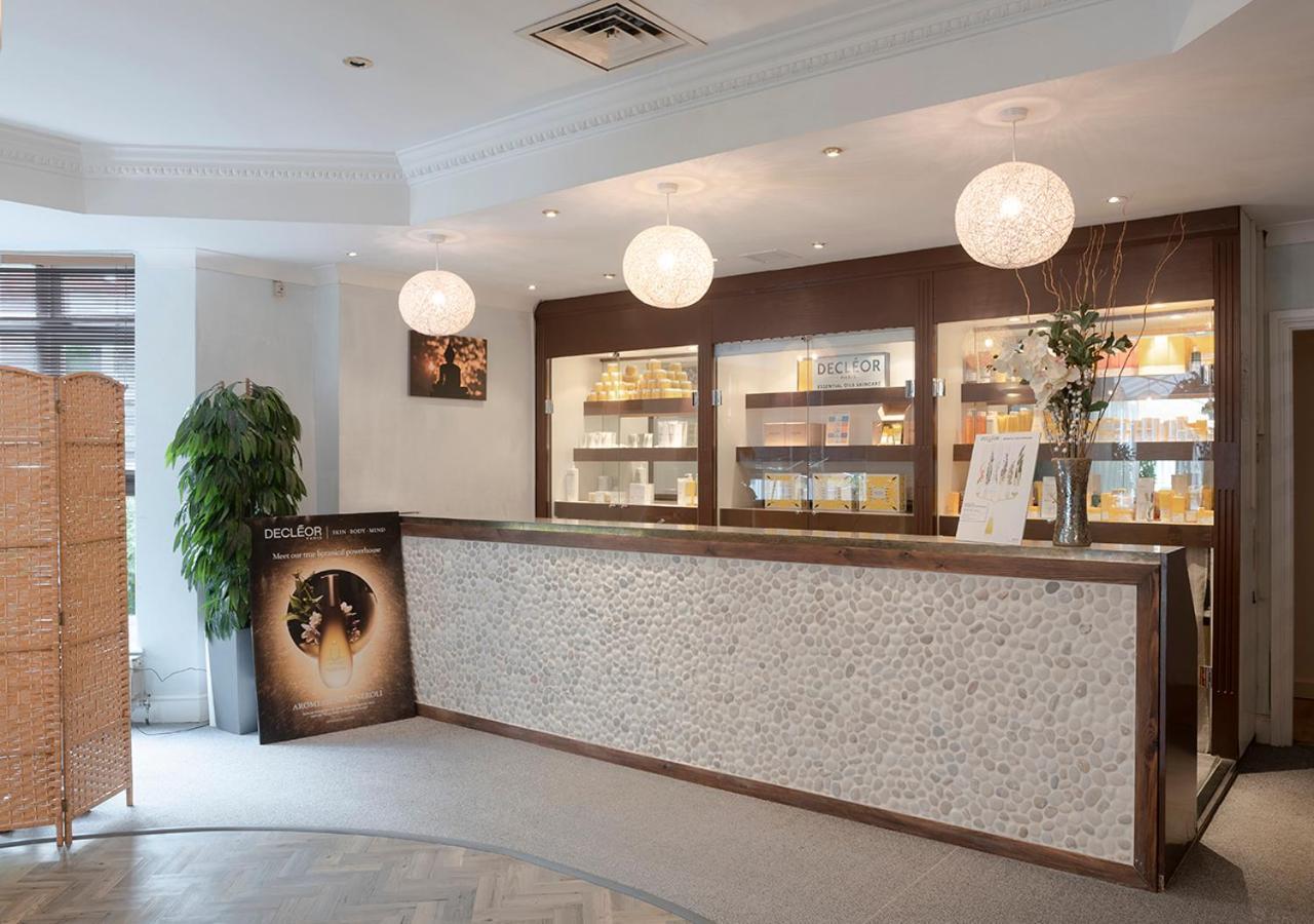 Hogs Back Hotel & Spa Nr Farnham Фарнем Экстерьер фото