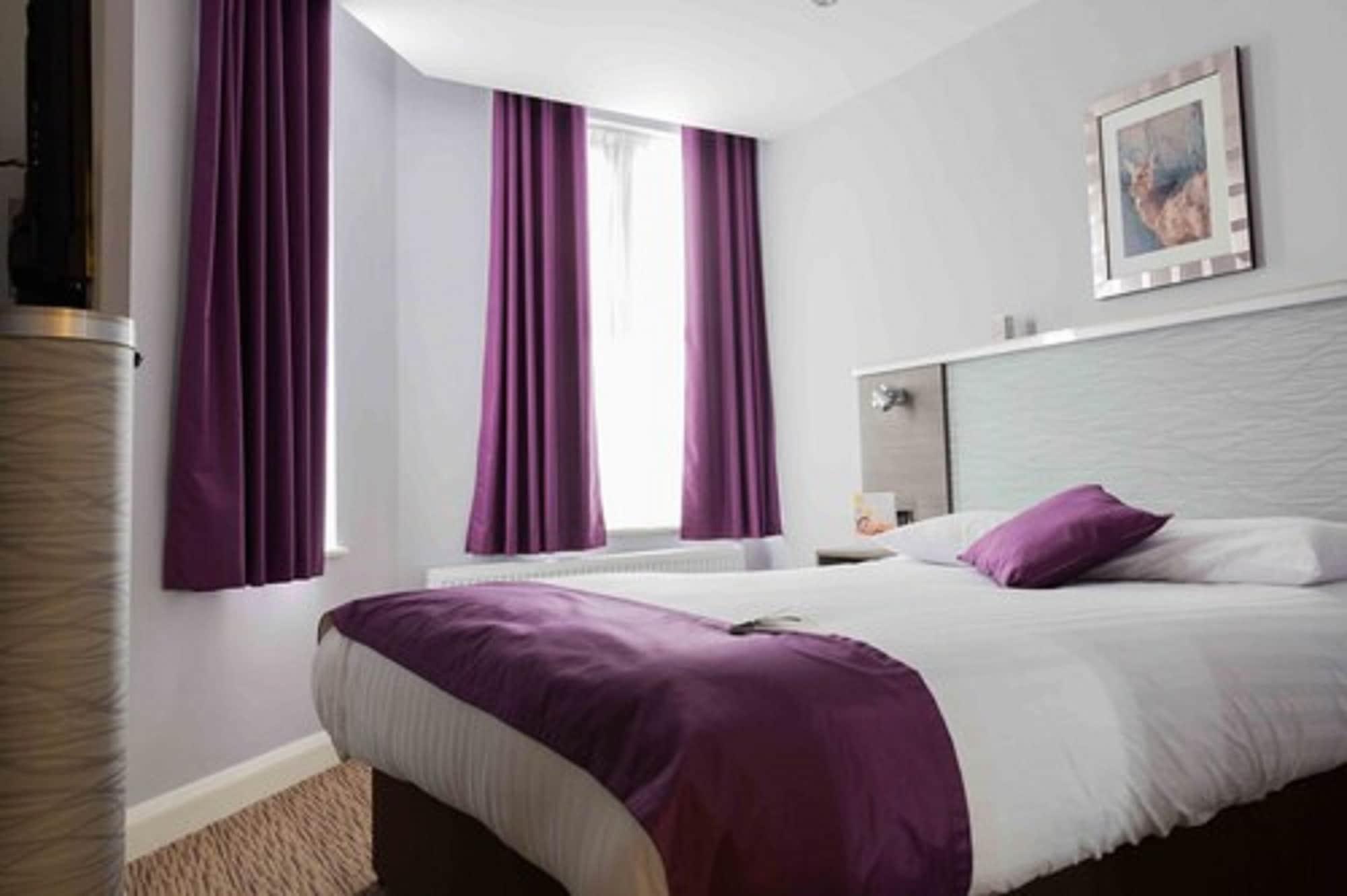 Hogs Back Hotel & Spa Nr Farnham Фарнем Экстерьер фото