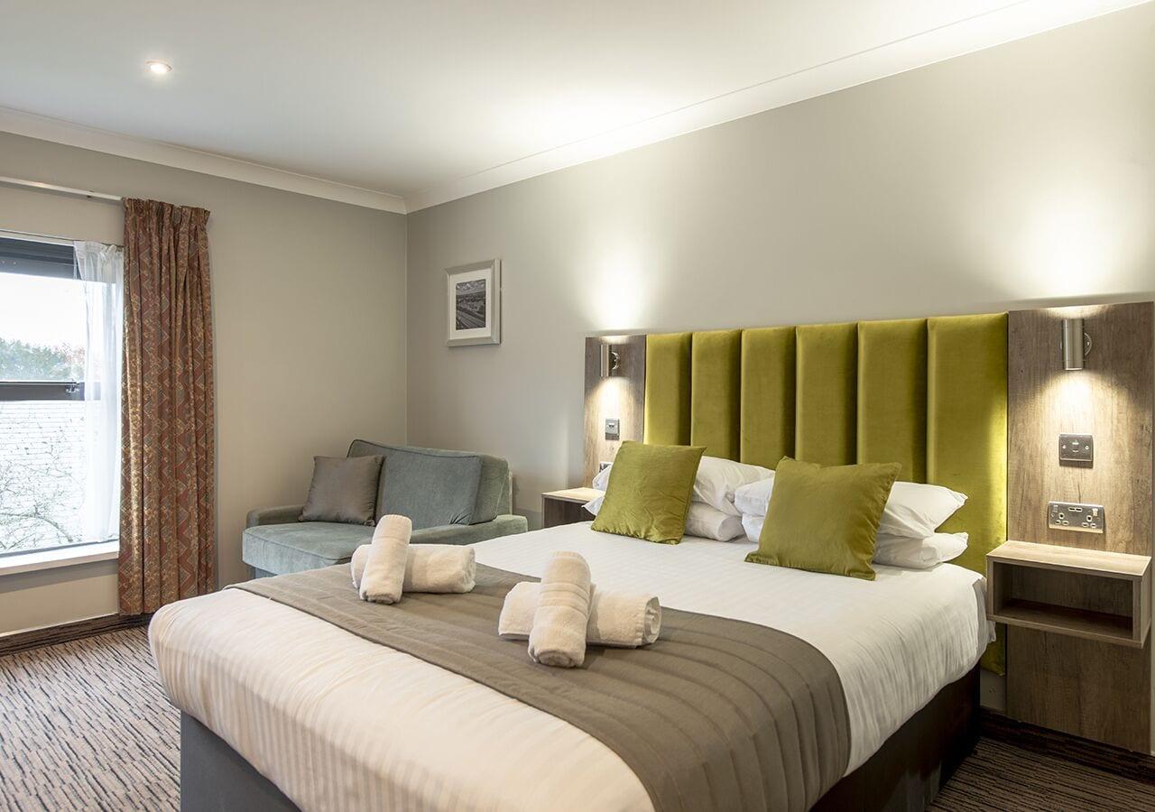 Hogs Back Hotel & Spa Nr Farnham Фарнем Экстерьер фото