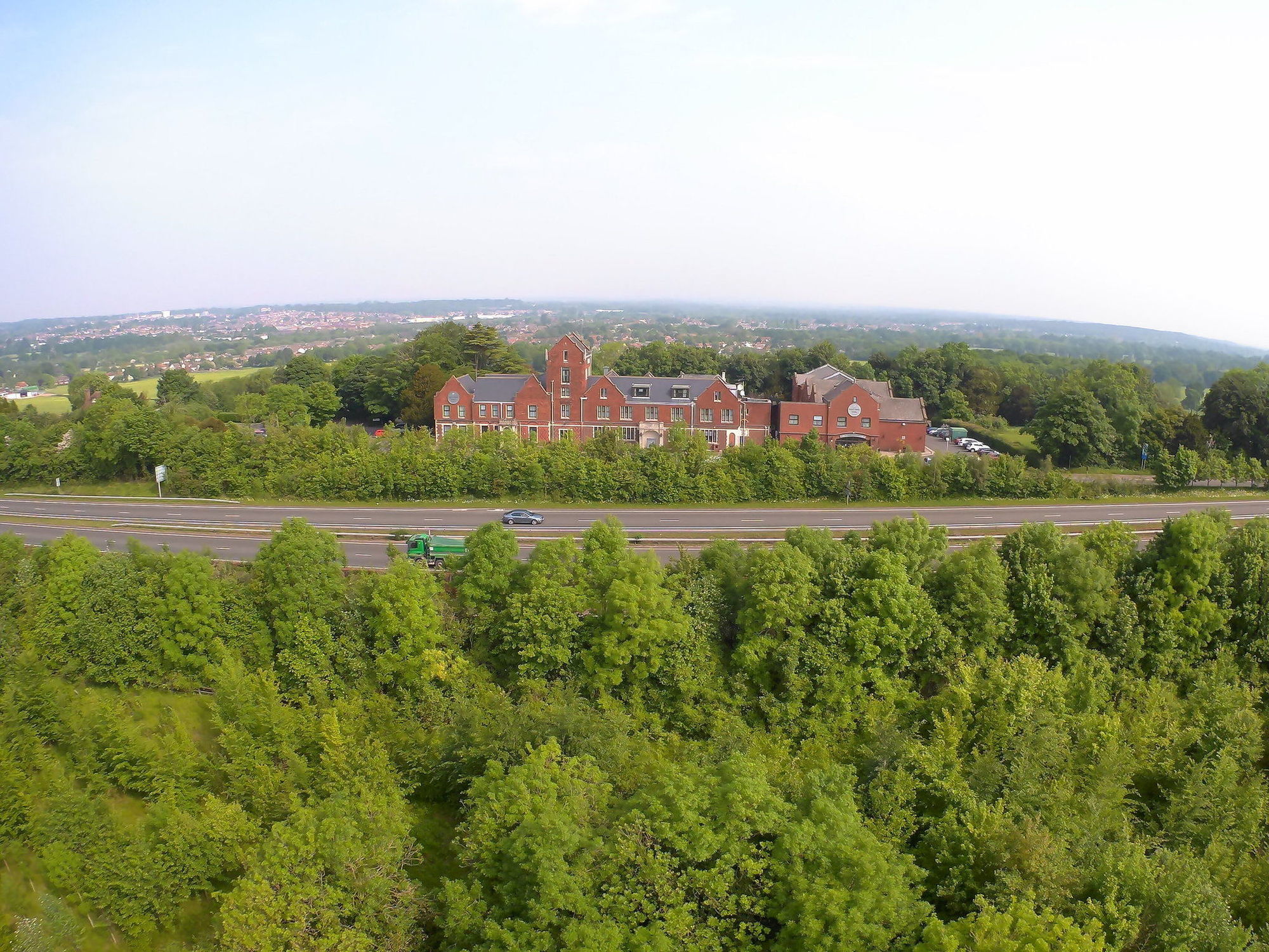 Hogs Back Hotel & Spa Nr Farnham Фарнем Экстерьер фото